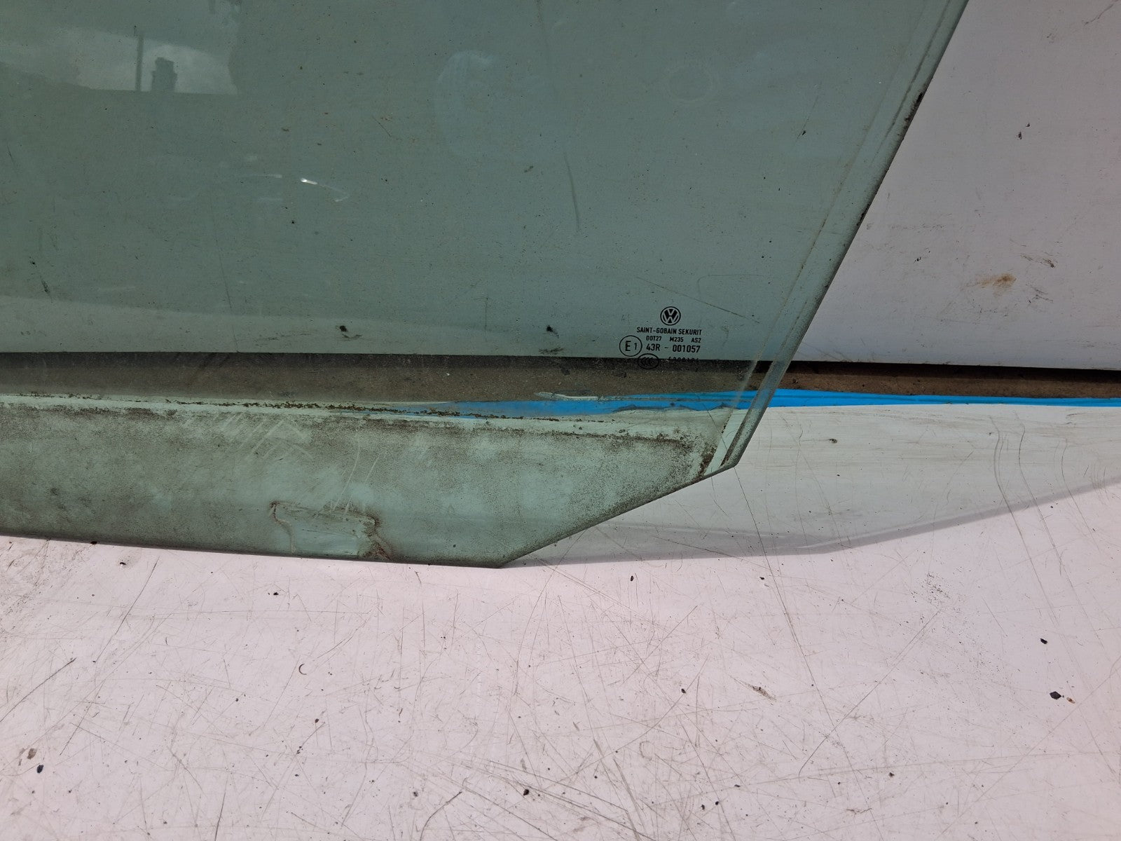 2007 VW VOLKSWAGEN GOLF MK5 NSF PASSENGER SIDE FRONT LEFT WINDOW GLASS