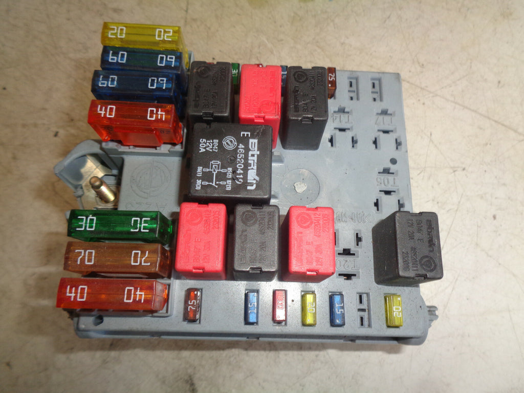 FIAT PUNTO MK2 2003 1.2 PETROL BSI FUSE BOX MODULE 46835601