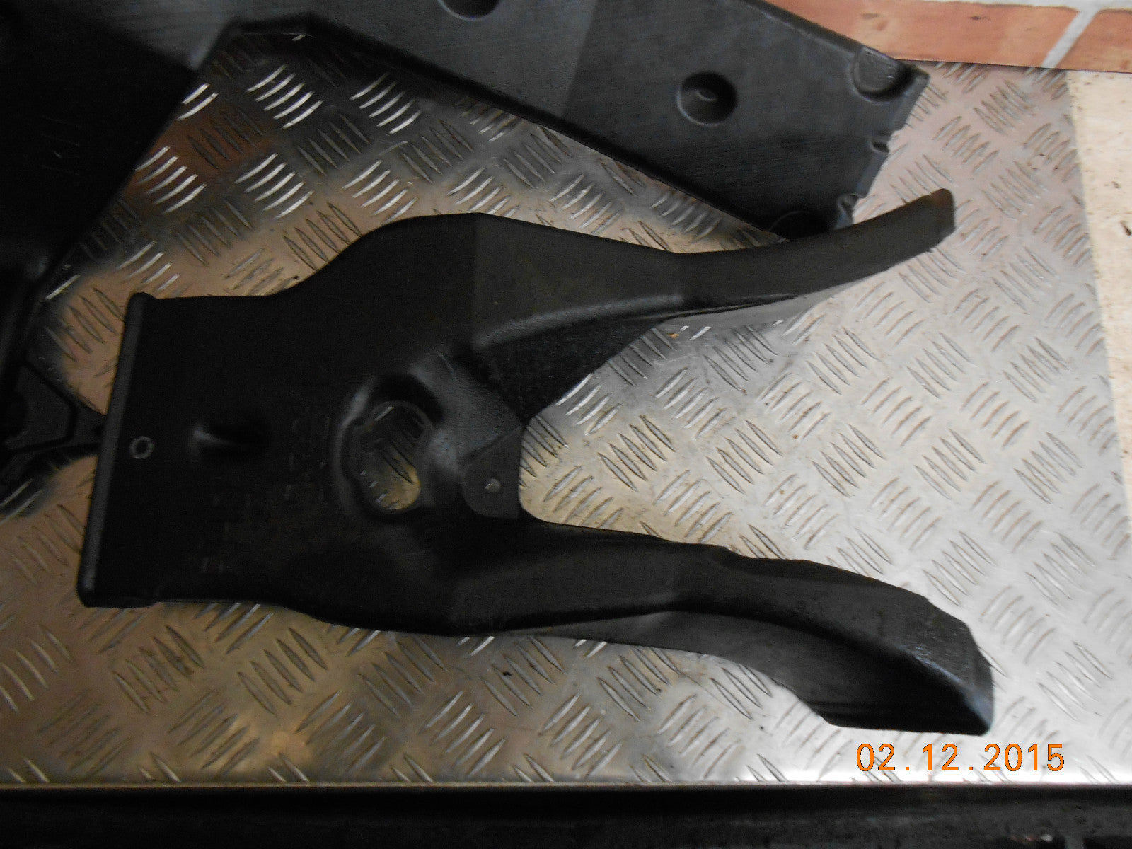 MAZDA 3 BK 2005 1.6 DI INTERIOR FLOOR AIR BLOWER DUCT CHANNELS B32H61 271