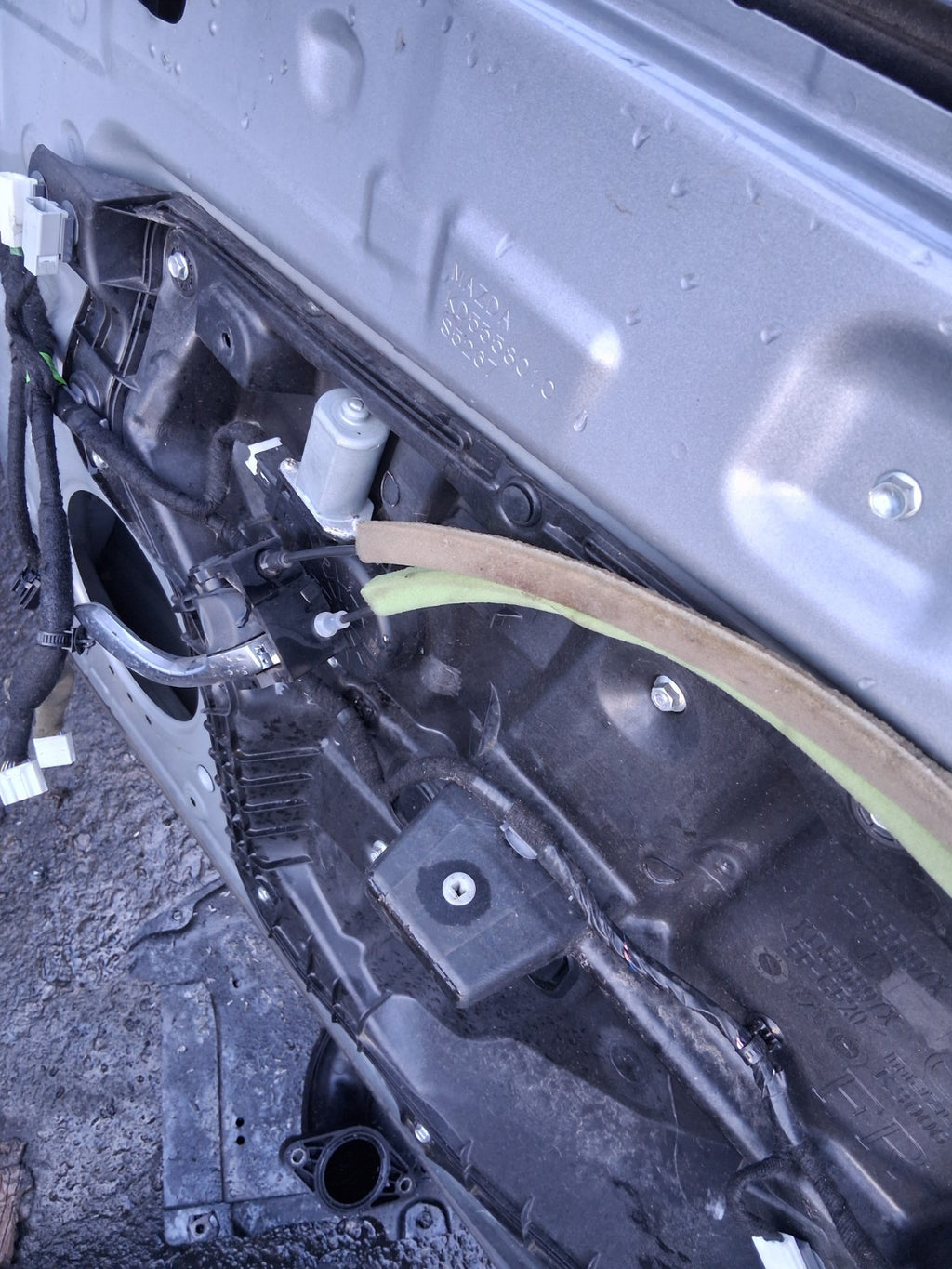 2013 MAZDA CX 5 MK1 OSF DRIVER SIDE FRONT RIGHT BARE DOOR LIQUID SILVER P38