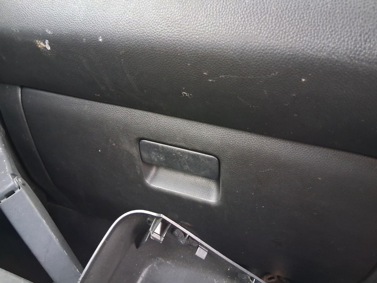 2021 SUZUKI SWIFT A2L MK4 DASHBOARD GLOVE BOX STORAGE COMPARTMENT