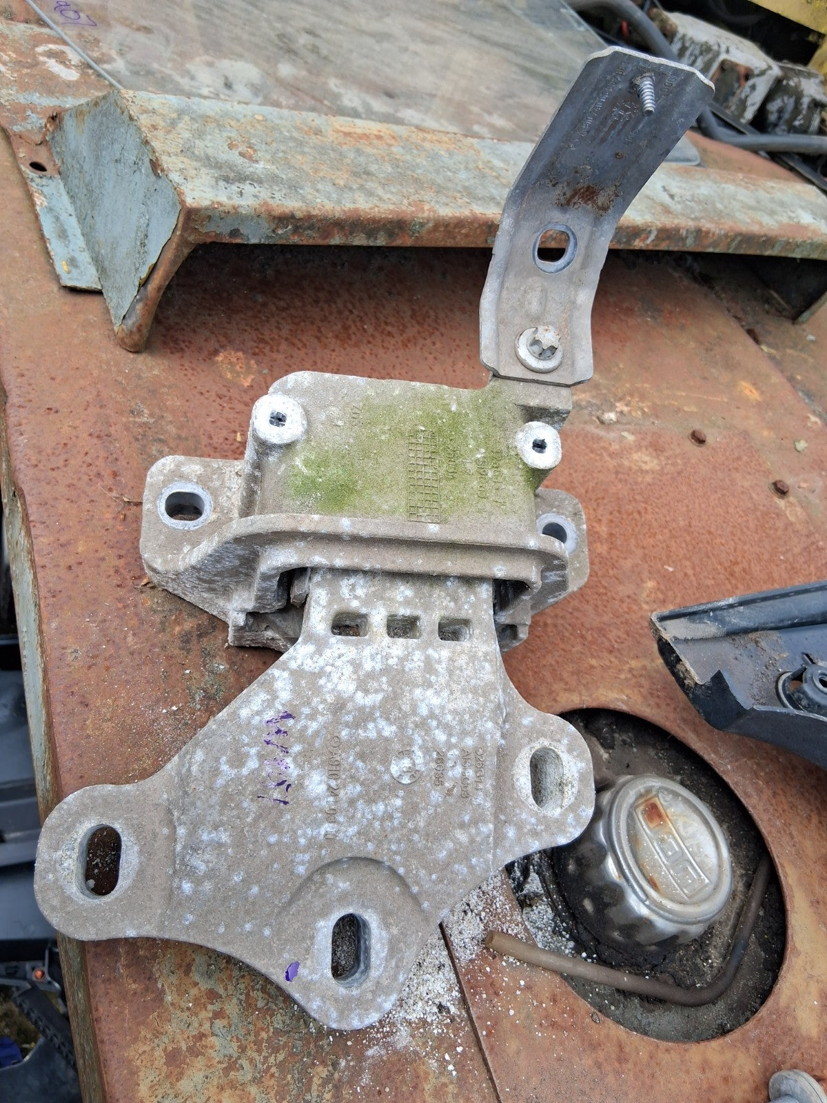 2019 MERCEDES BENZ SPRINTER W907 2.1 DIESEL FWD ENGINE MOUNT A9102410000