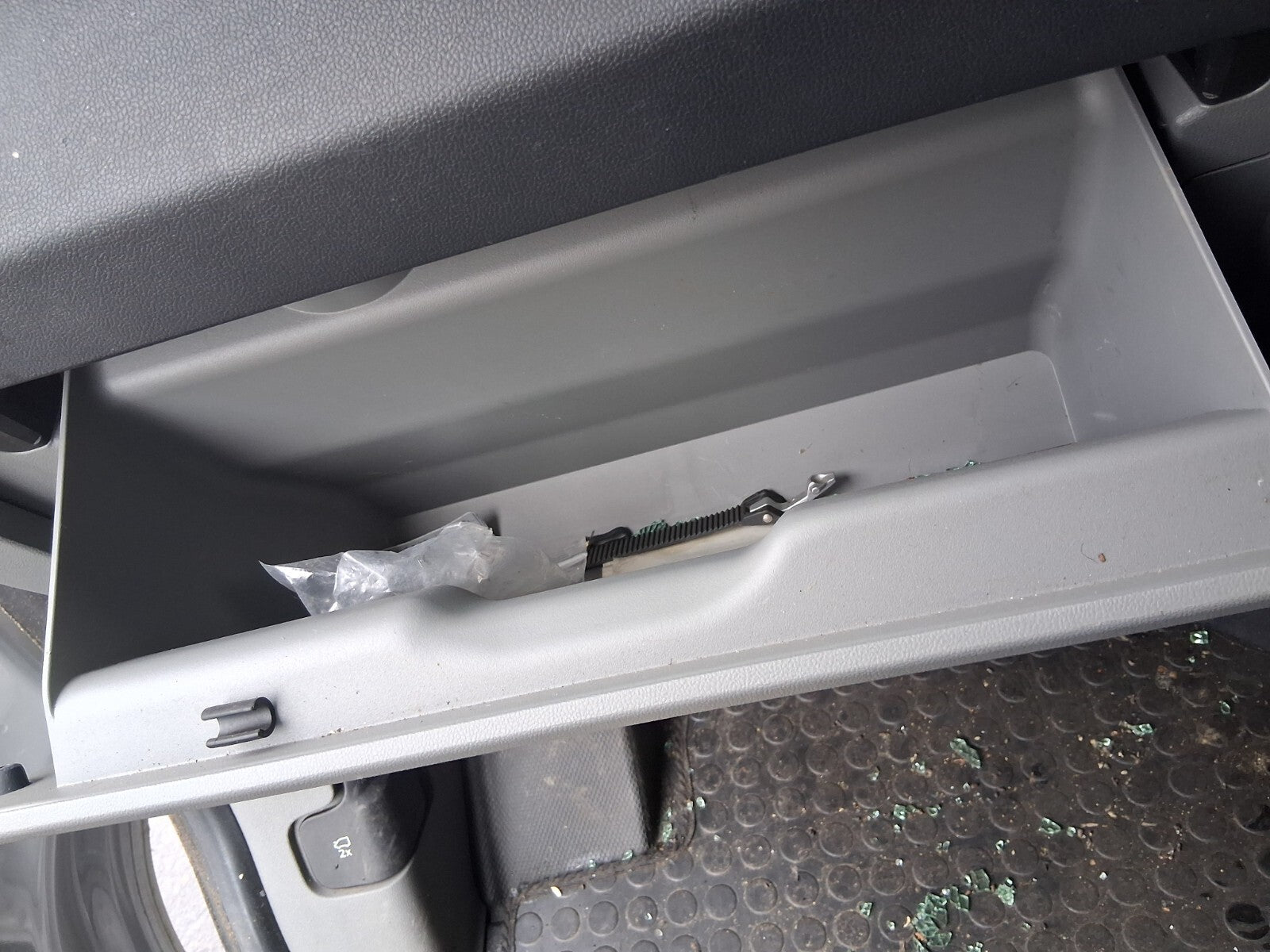 2024 FORD TRANSIT CUSTOM MK2 GLOVE BOX STORAGE BOX