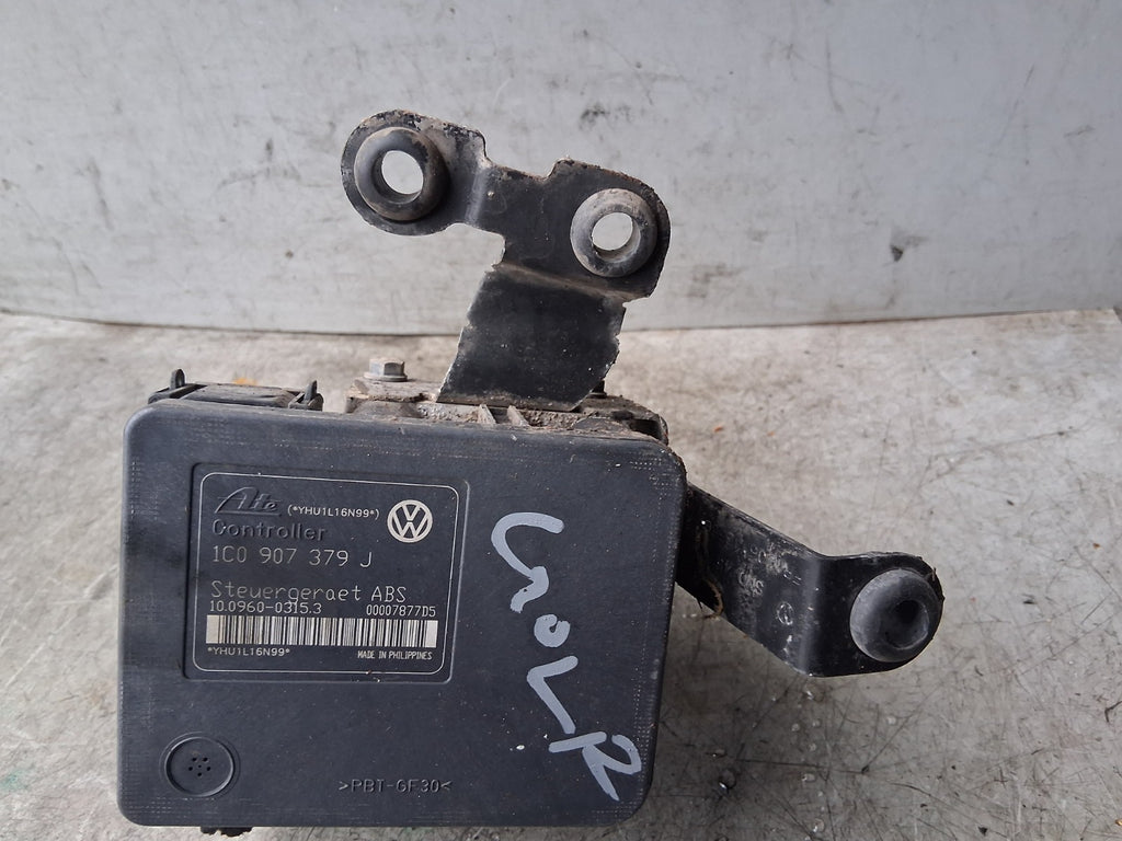 2002 VW VOLKSWAGEN GOLF MK4 ABS PUMP CONTROL MODULE 1C0907379J