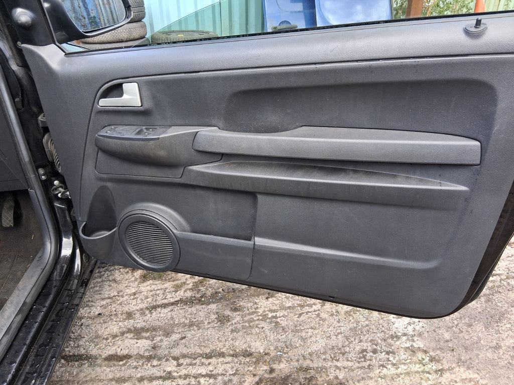 2011 VW VOLKSWAGEN FOX 3 DOOR OS DRIVER SIDE FRONT RIGHT DOOR CARD PANEL