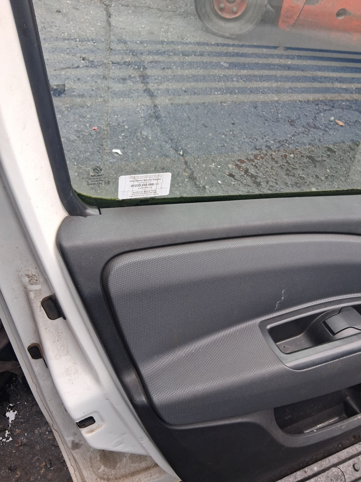 2013 FIAT DOBLO MK2 NSF PASSENGER SIDE FRONT LEFT COMPLETE DOOR WITH WING MIRROR