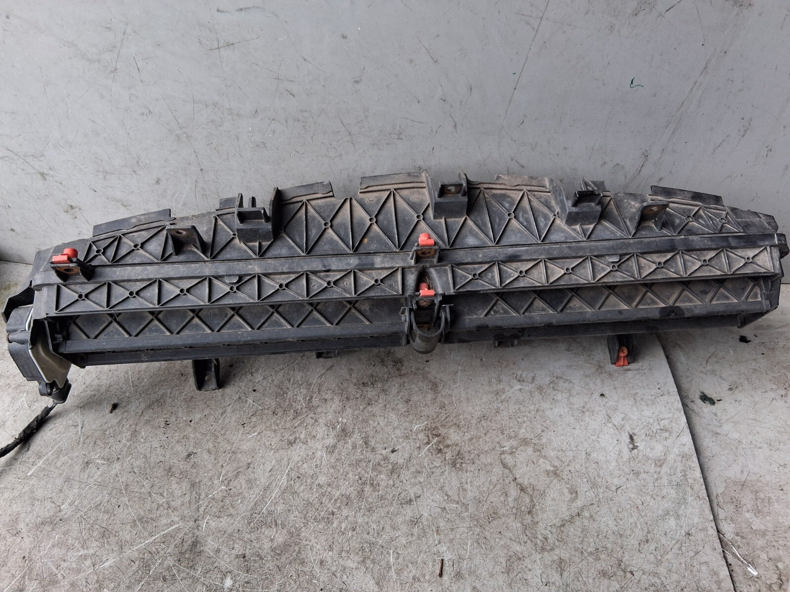 2015 VAUXHALL INSIGNIA MK1 FRONT AIR DUCT SHROUD 6466R300