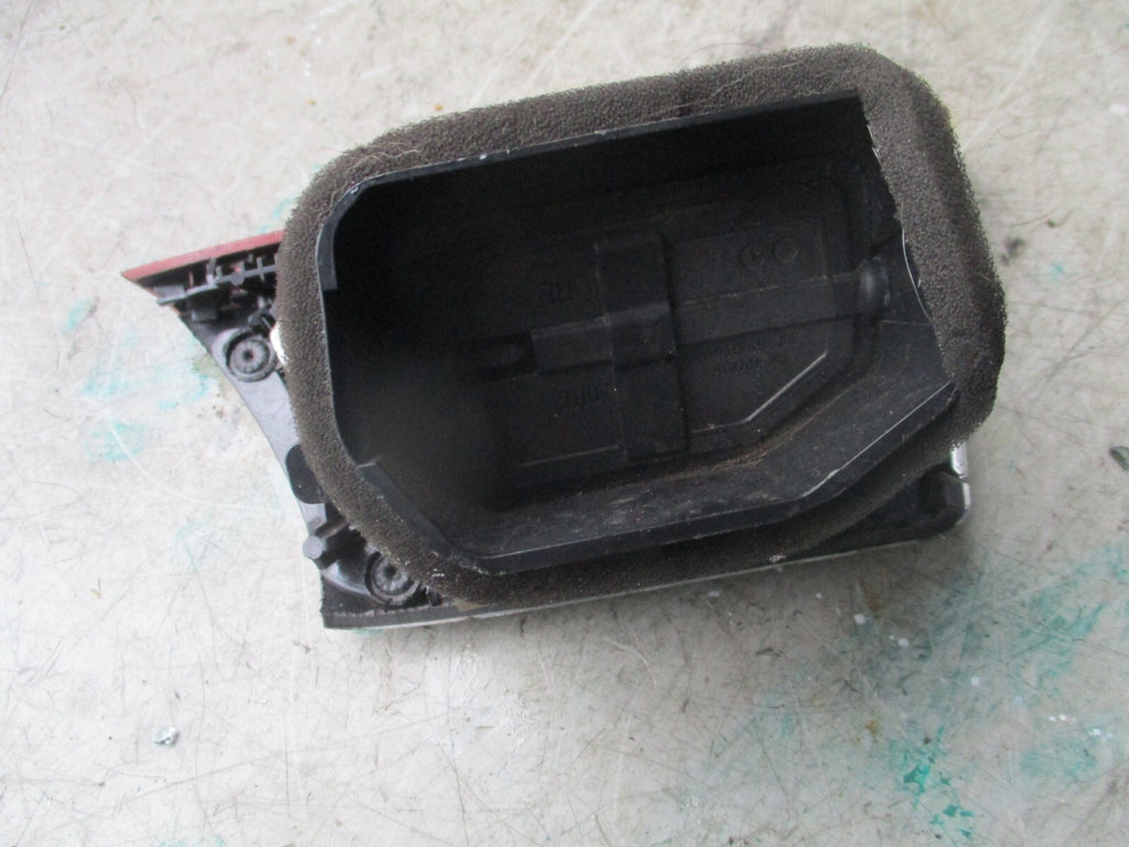 2004 BMW  CENTER AIR VENT TRIM 508838