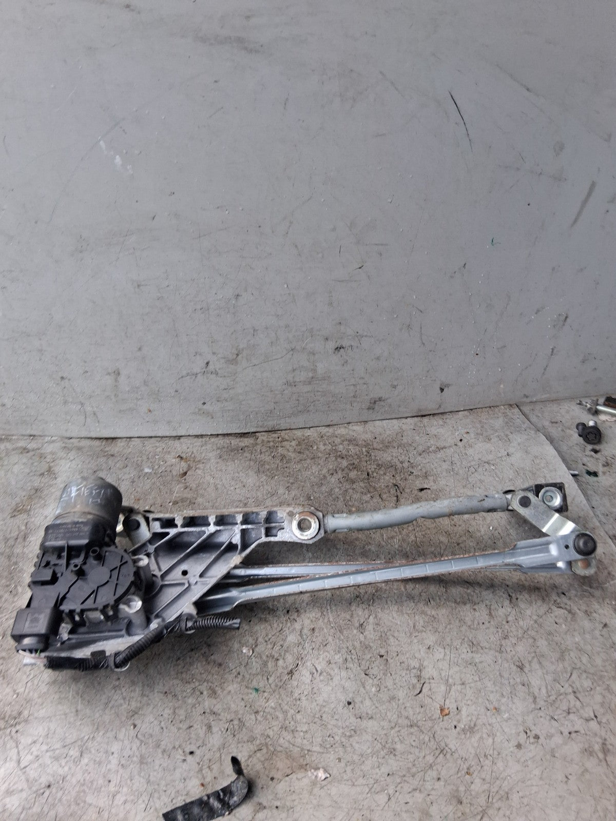 2017 FORD FIESTA FRONT WINDSCREEN WIPER MOTOR & LINKAGE 3397021587