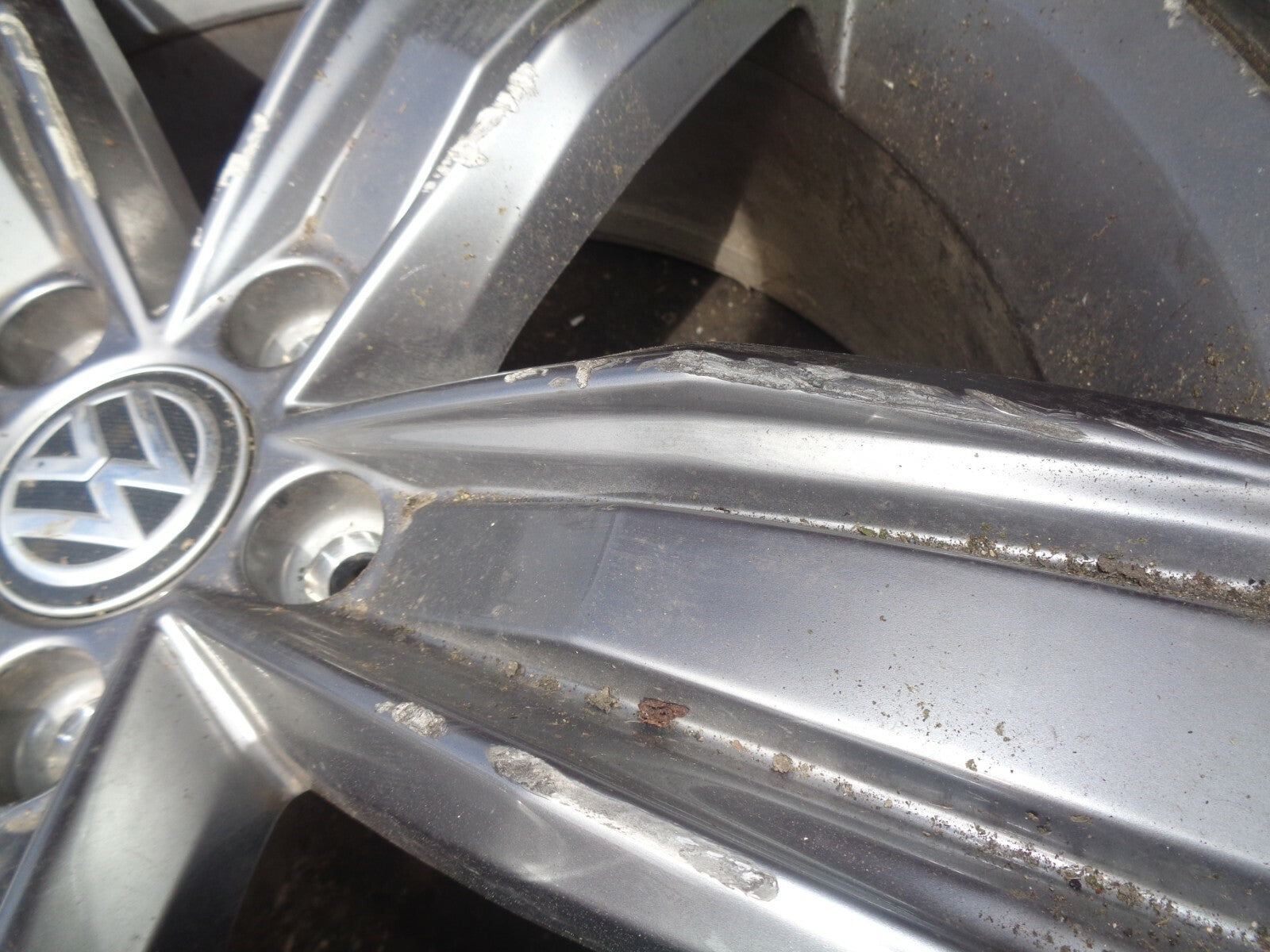 VW VOLKSWAGEN TIGUAN MK2 2019 19 INCH SINGLE ALLOY WHEEL & TYRE 235/50R19 REF 3