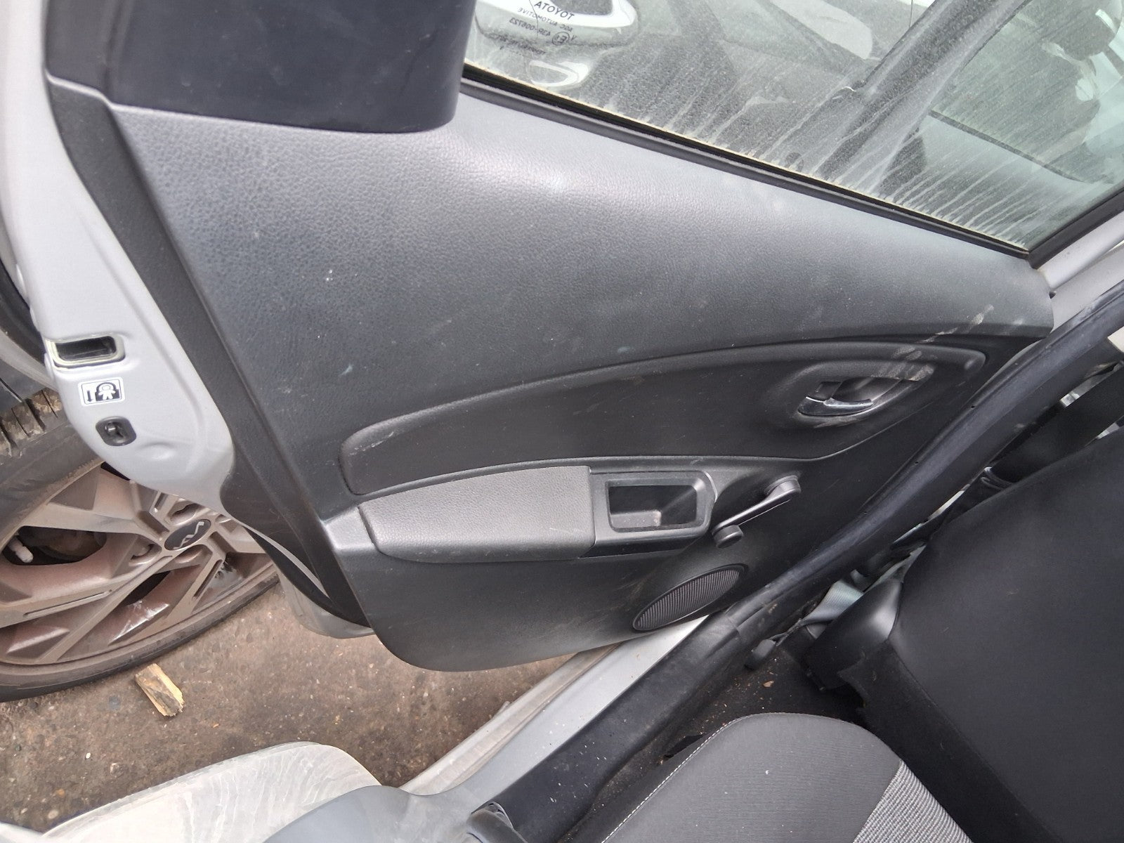 TOYOTA YARIS MK3 2019 NSR PASSENGER SIDE REAR DOOR CARD PANEL