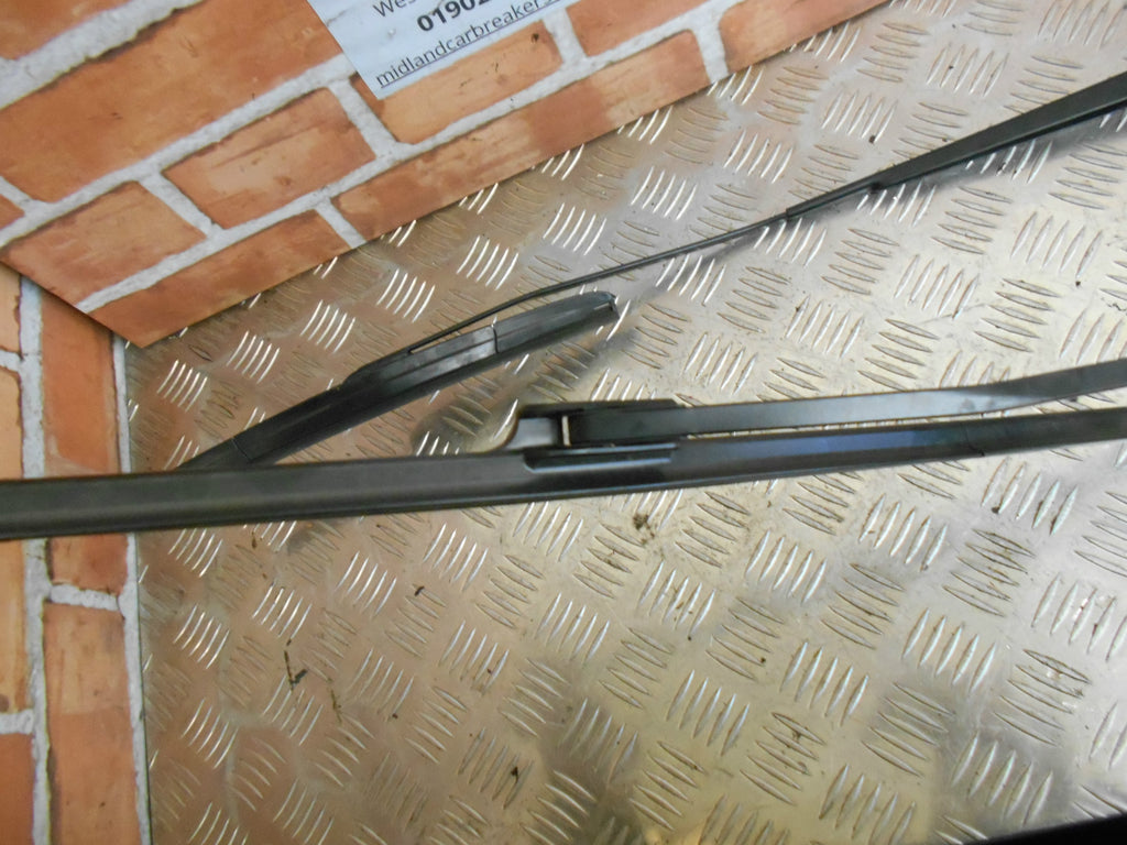 NISSAN NOTE E12 2014 OSF NSF DRIVER PASSENGER SIDE FRONT WIPER ARMS