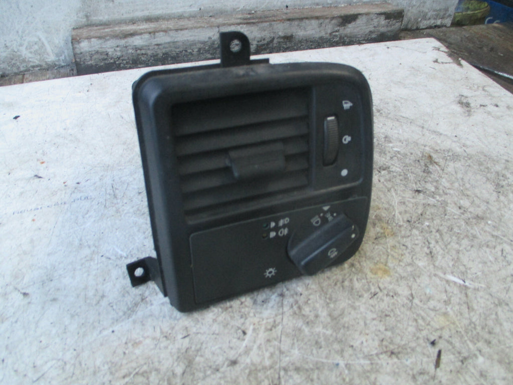 FORD GRANADA MK3 1992 SCORPIO OS DRIVER SIDE AIR VENT