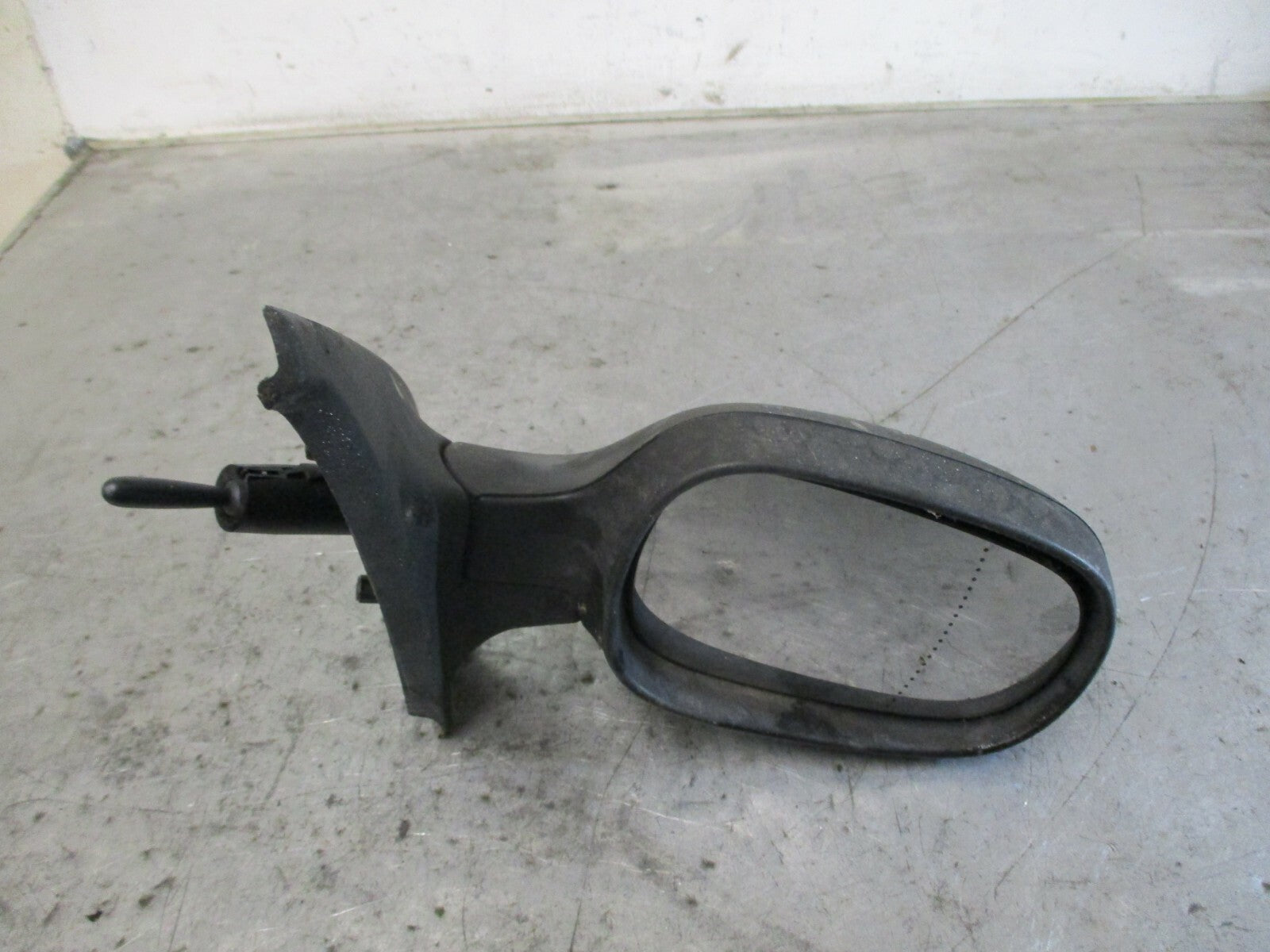 RENAULT CLIO MK2 2003 OS DRIVER SIDE MANUAL DOOR WING MIRROR BLACK PLASTIC