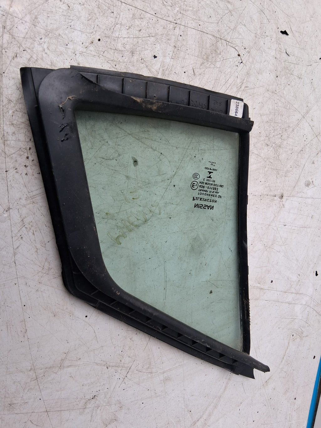 NISSAN MICRA K14 2017 NSF PASSENGER SIDE FRONT QUATER WINDOW GLASS 802C35FA0A