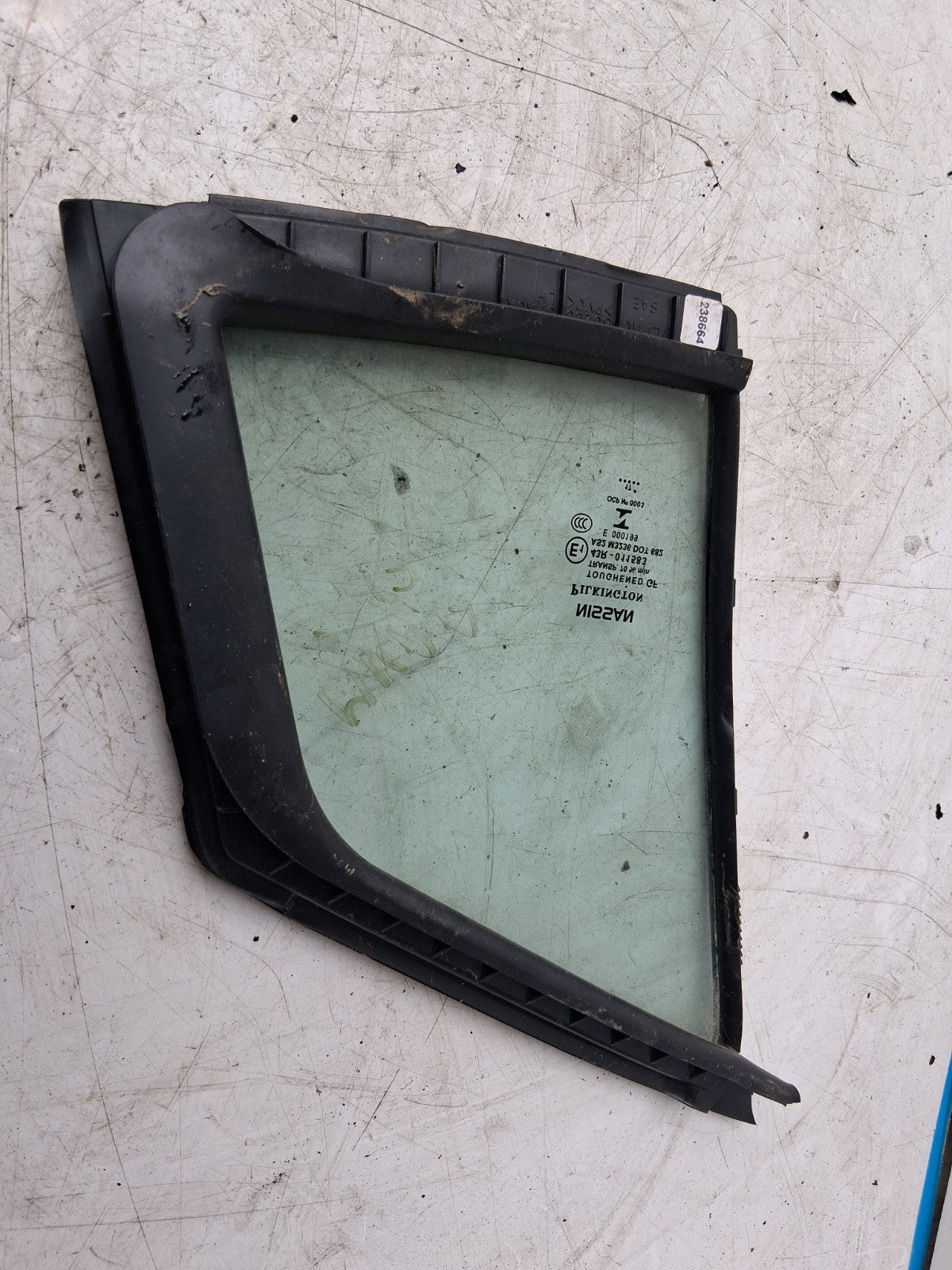 NISSAN MICRA K14 2017 NSF PASSENGER SIDE FRONT QUATER WINDOW GLASS 802C35FA0A