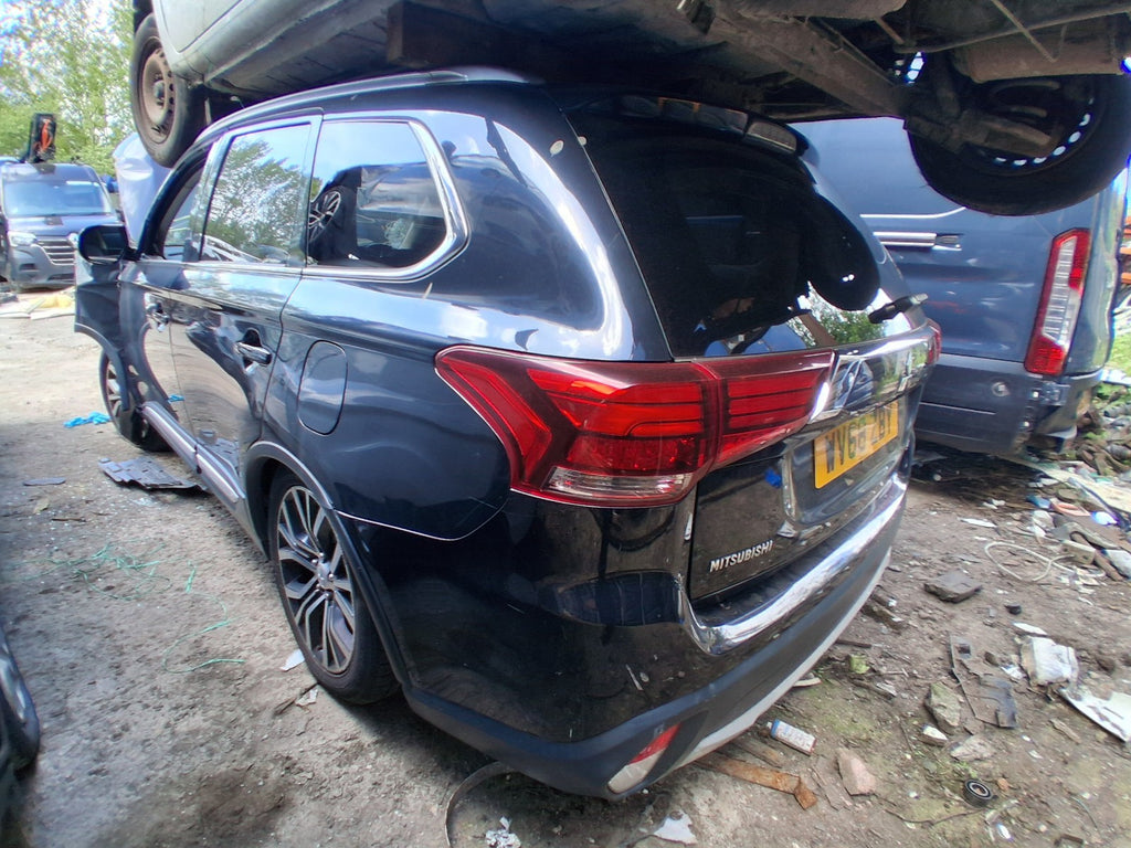 2018 MITSUBISHI OUTLANDER MK3 NSR PASSENGER SIDE REAR QUARTER PANEL BLACK X42