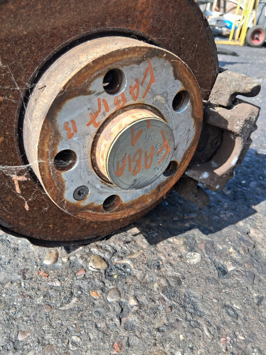 2019 SKODA FABIA MK3 NJ HATCHBACK COMPLETE REAR AXLE HUB DISC TYPE