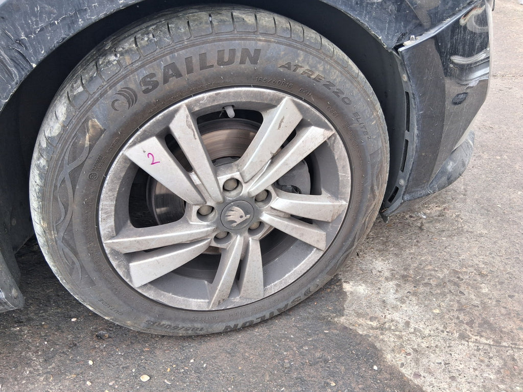 2020 SKODA FABIA MK3 NJ 15 INCH ALLOY WHEEL WITH TYRE 185/60R15