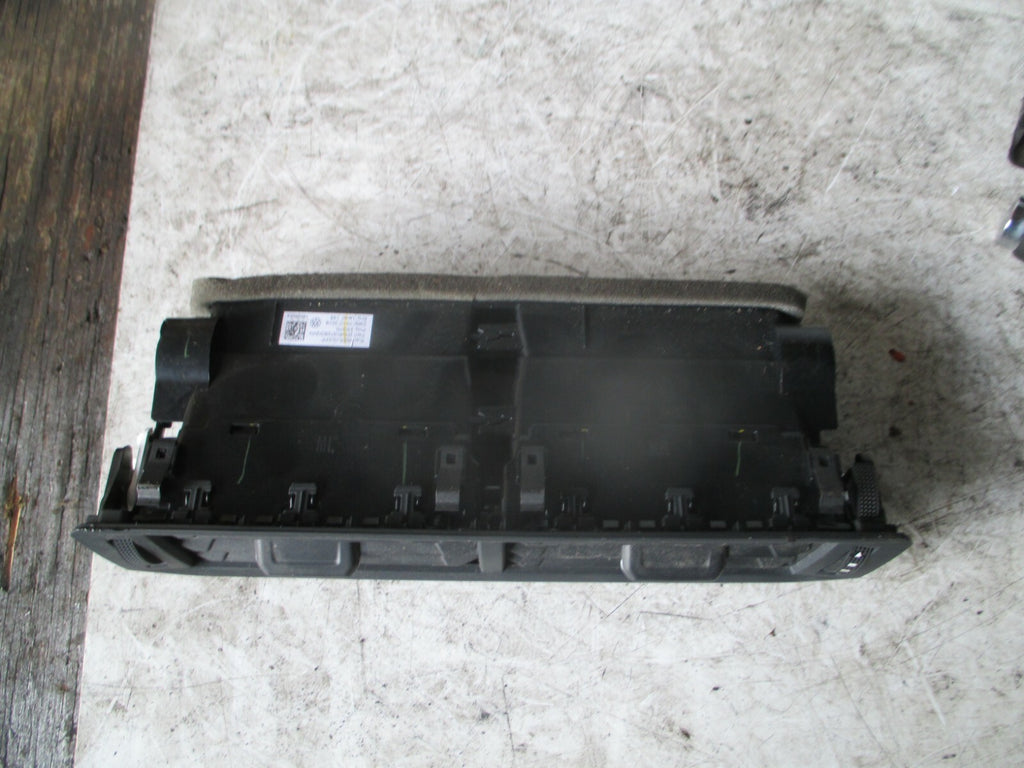 VOLKSWAGEN POLO 2019 MK6 CENTRE MIDDLE DASHBOARD AIR VENT 2G0819728