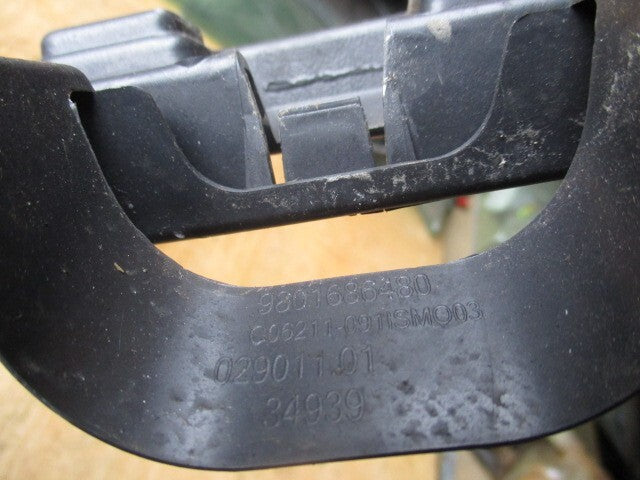 CITROEN C4 CACTUS 2018 BUMPER BRACKET CENTRE REAR 9801686480