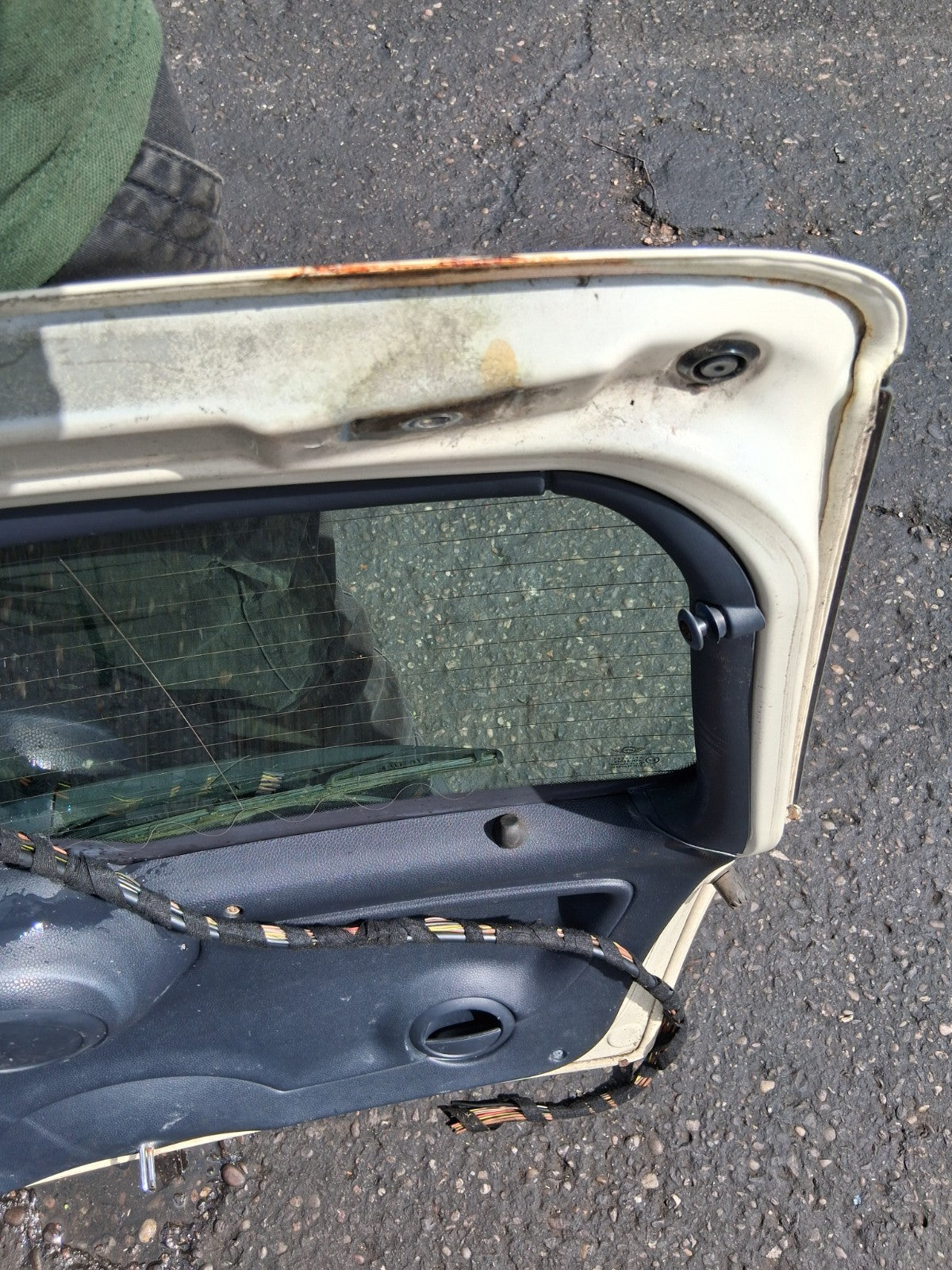 2003 BMW MINI COOPER R50 REAR COMPLETE TAILGATE BOOTLID