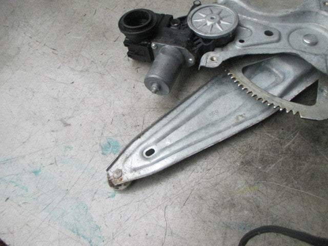 TOYOTA AVENSIS SALOON T270 2015 WINDOW REGULATOR MOTOR REAR RIGHT OSR 69830F4010