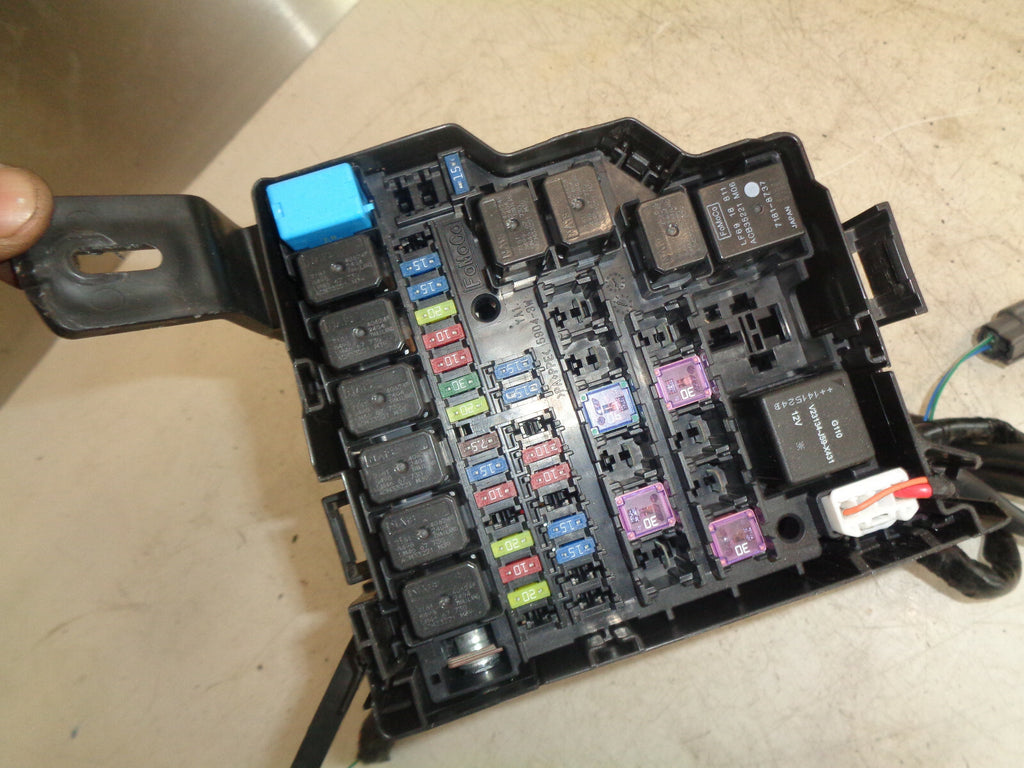 MAZDA 2 MK2 2008-2013 FRONT UNDER BONNET FUSE BOX RELAY BLACK