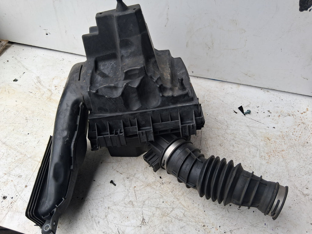 2017 FORD MONDEO MK5 AUTO AIR FILTER HOUSING AIR BOX DS739643KA