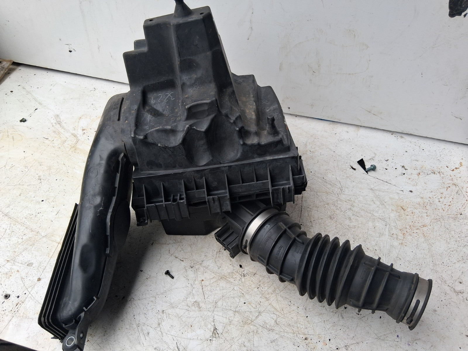 2017 FORD MONDEO MK5 AUTO AIR FILTER HOUSING AIR BOX DS739643KA