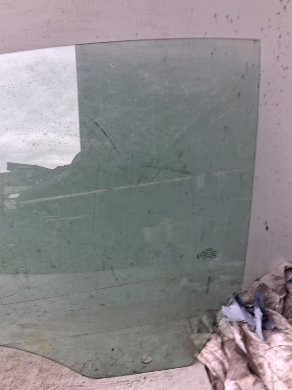 2011 AUDI A4 NSF PASSENGER SIDE FRONT LEFT WINDOW GLASS 43R00082