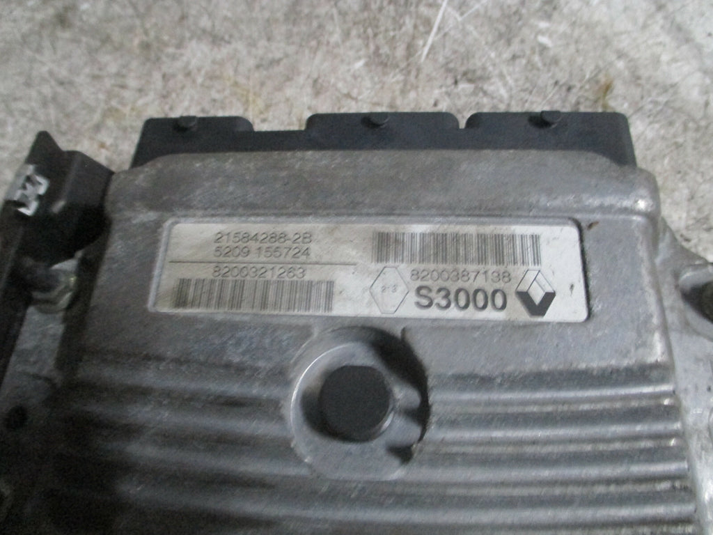 RENAULT SCENIC 2006 MK2 1.6 2.0 PETROL ECU ENGINE CONTROL MODULE 8200387138