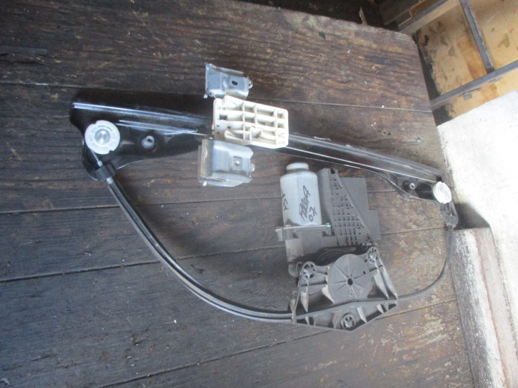 SKODA FABIA MK2 2007 NSF PASSENGER SIDE FRONT WINDOW MOTOR REGULATOR 6Y1959802