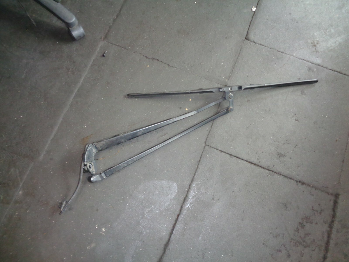 TOYOTA YARIS 2013 REAR WINDSHIELD WIPER BLADE