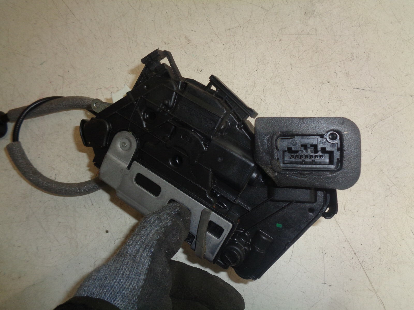 VW VOLKSWAGEN POLO 6R 2017 OSR DRIVER SIDE REAR DOOR LOCK MECHANISM 6C0839014
