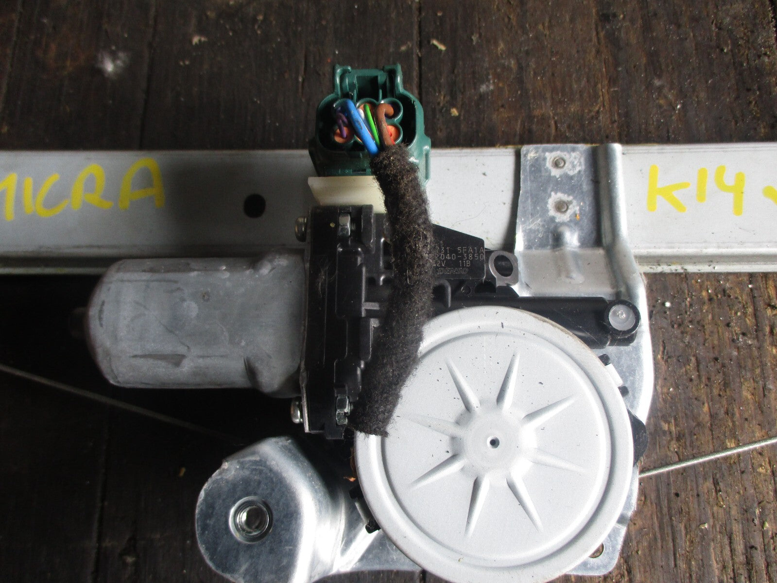 NISSAN MICRA K14 2019 OSF DRIVER SIDE FRONT WINDOW MOTOR REGULATOR