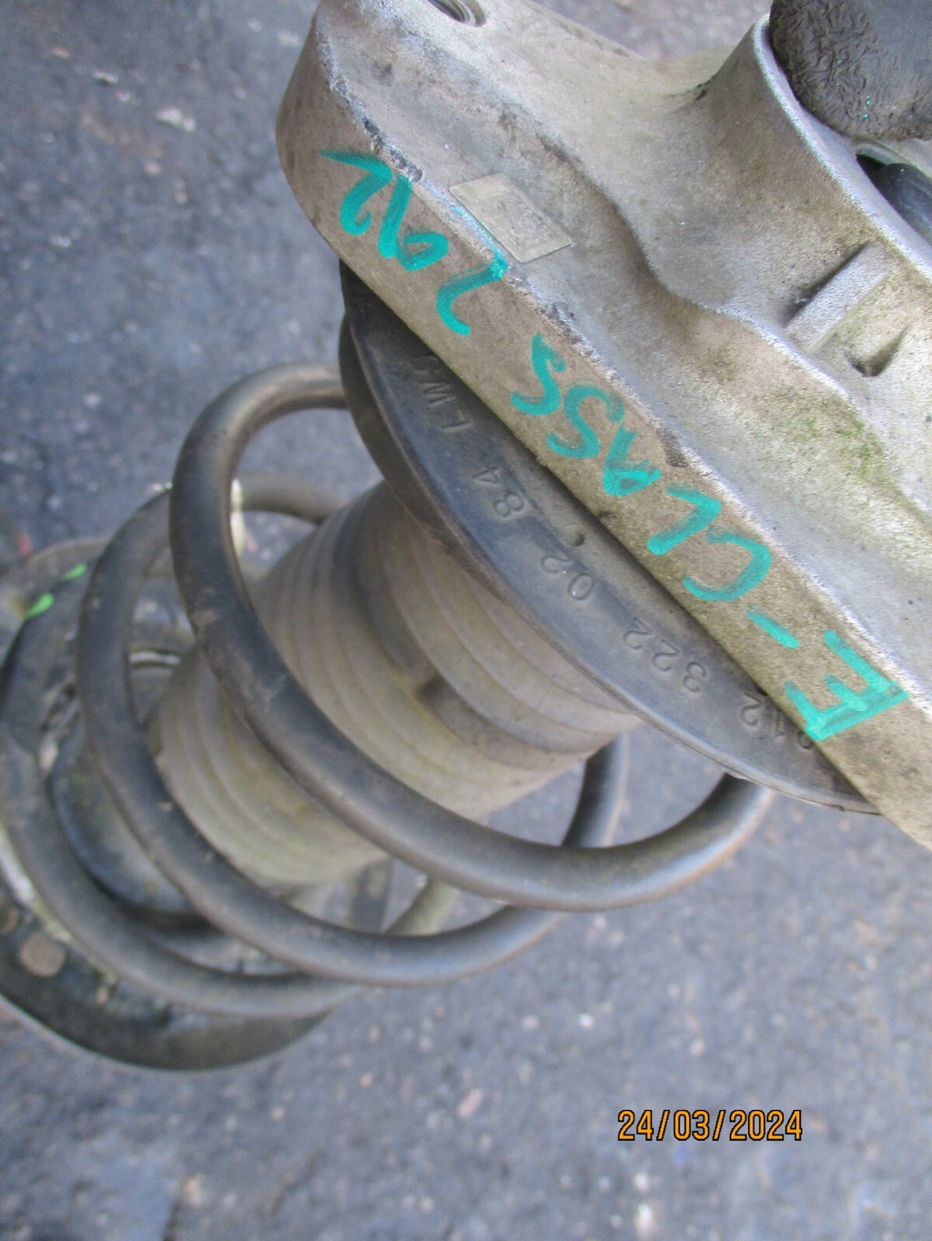 MERCEDES BENZ E CLASS W212 2012 OSF DRIVER SIDE FRONT SHOCK ABSORBER A2123208738
