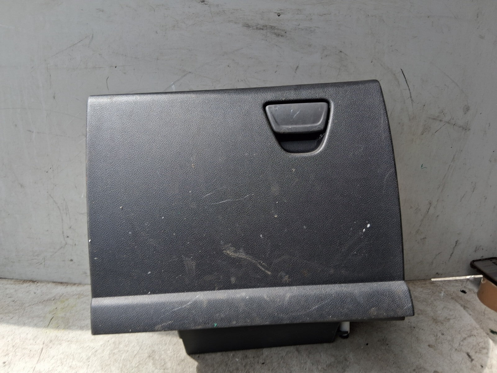2013 FORD KUGA MK2 GLOVE BOX FRONT STORAGE COMPARTMENT AM51R06044