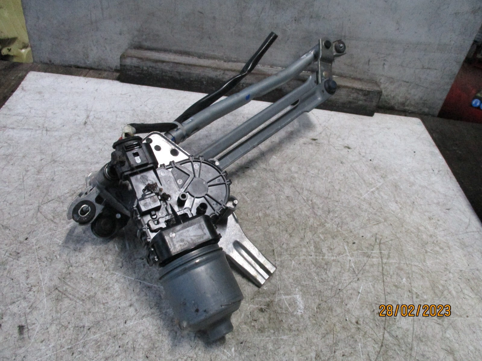 PEUGEOT 208 2018 FRONT WINDSCREEN WIPER MOTOR LINKAGE 9827963480
