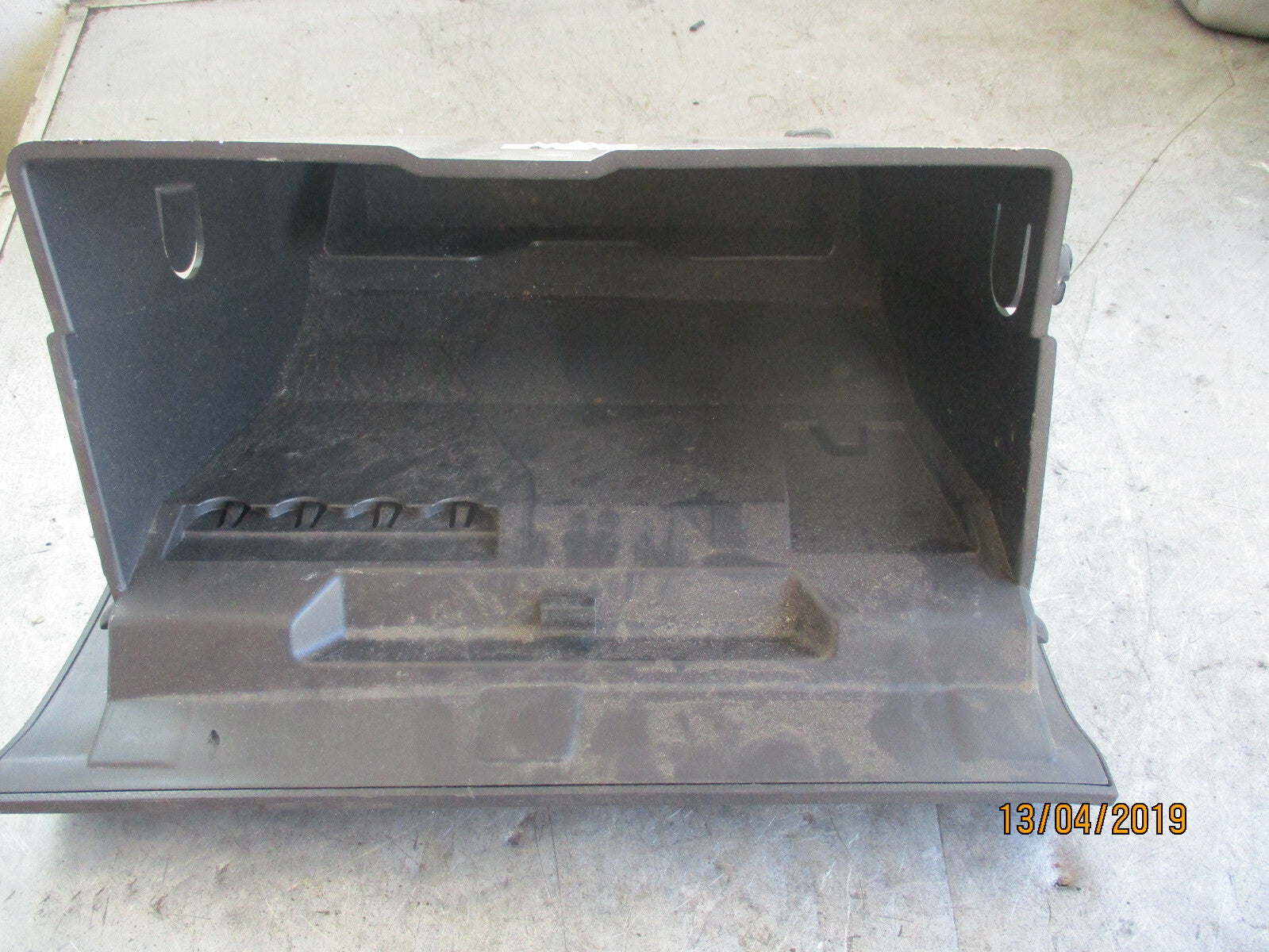 FORD TRANSIT COURIER NS PASSENGER SIDE GLOVE BOX ET76-R060T10-DCW