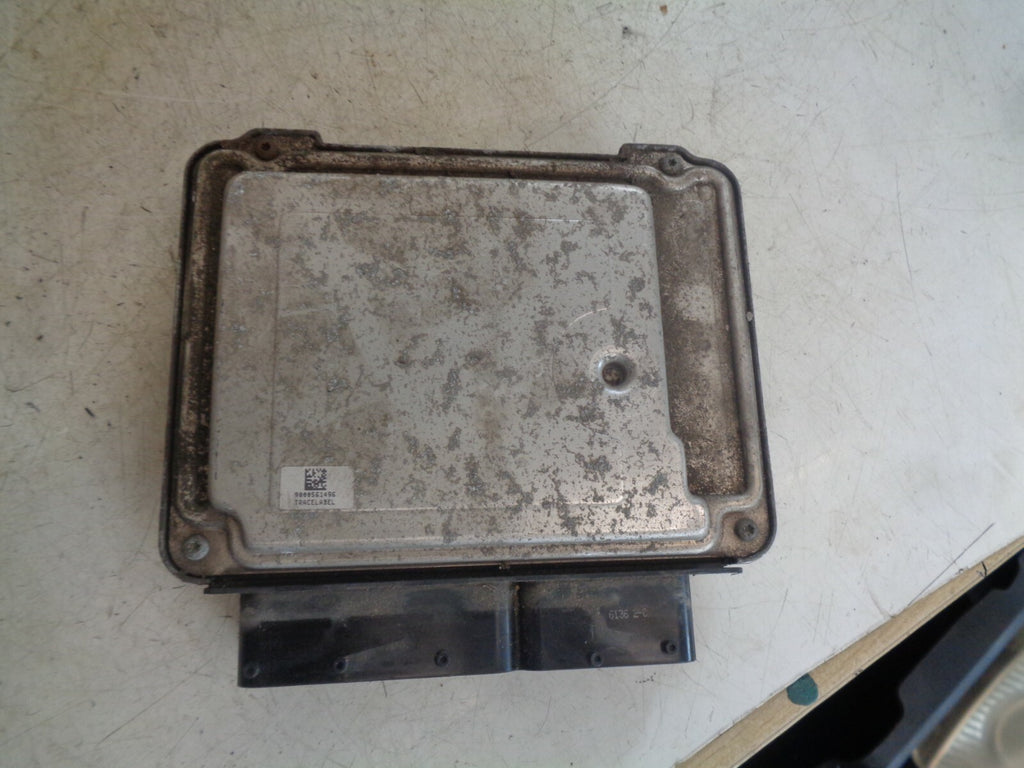 VW VOLKSWAGEN GOLF MK5 2006 2.0 DIESEL ECU ENGINE CONTROL MODULE 03G906021KK