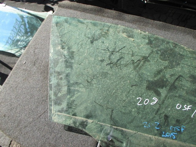 2015 PEUGEOT 208 OSF DRIVER SIDE WINDOW GLASS