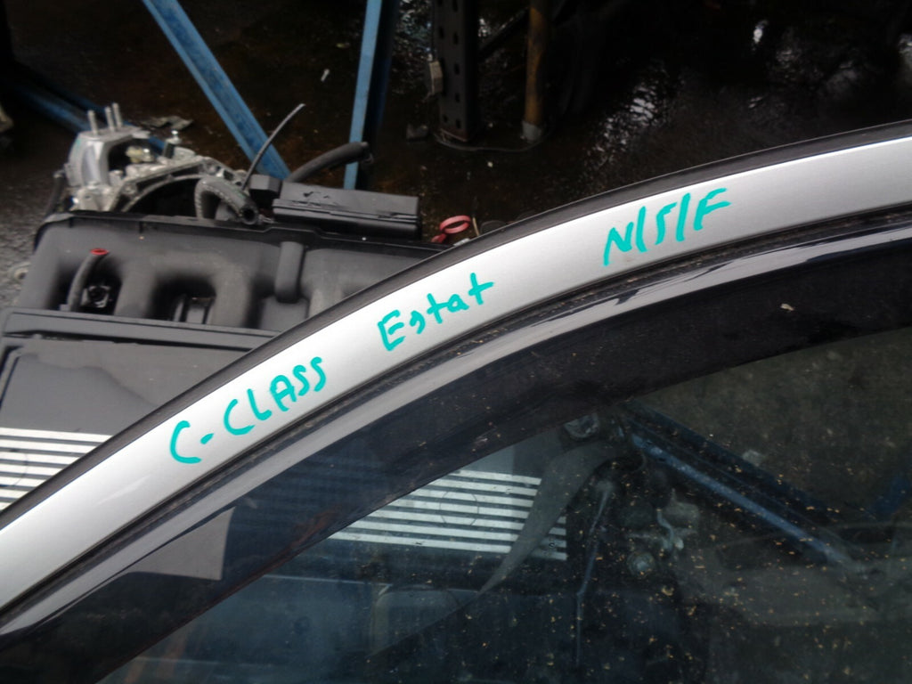 MERCEDES BENZ C-CLASS C220 CDI ESTATE NSF PASSENGER FRONT COMPLETE DOOR SILVER