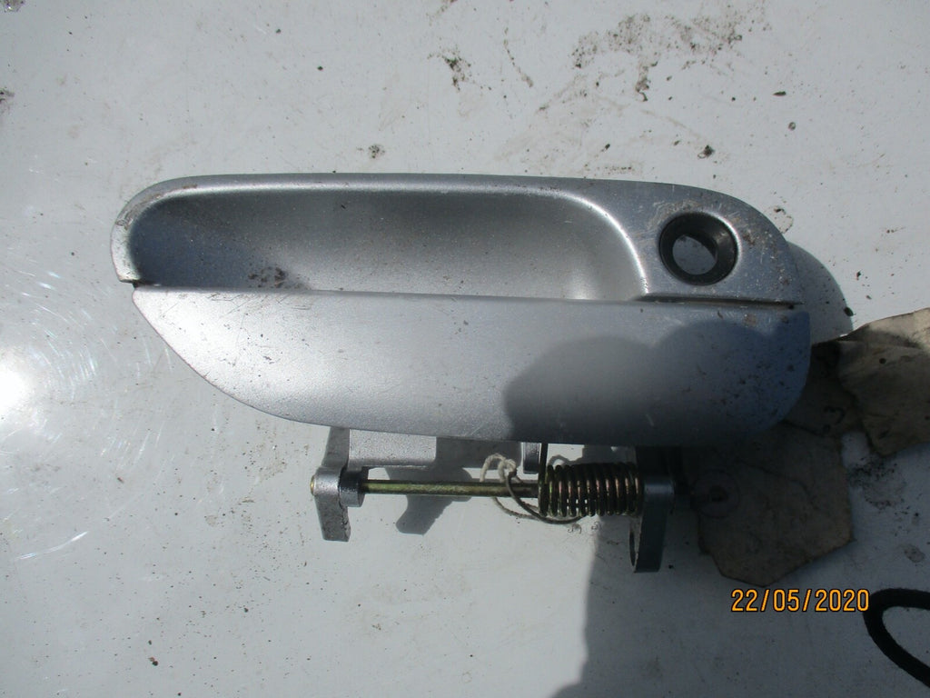 MAZDA MX5 MK2 DRIVER OFF SIDE FRONT EXTERIOR DOOR HANDLE SILVER