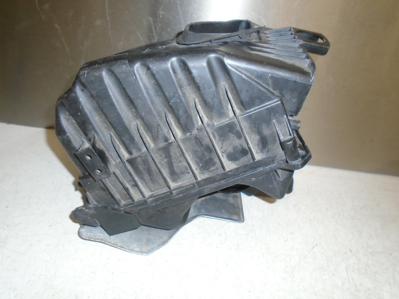 AUDI A4 B7 8E (MK3) 2.0 TDI (BRE) AIR INTAKE FILTER BOX 03G133853B