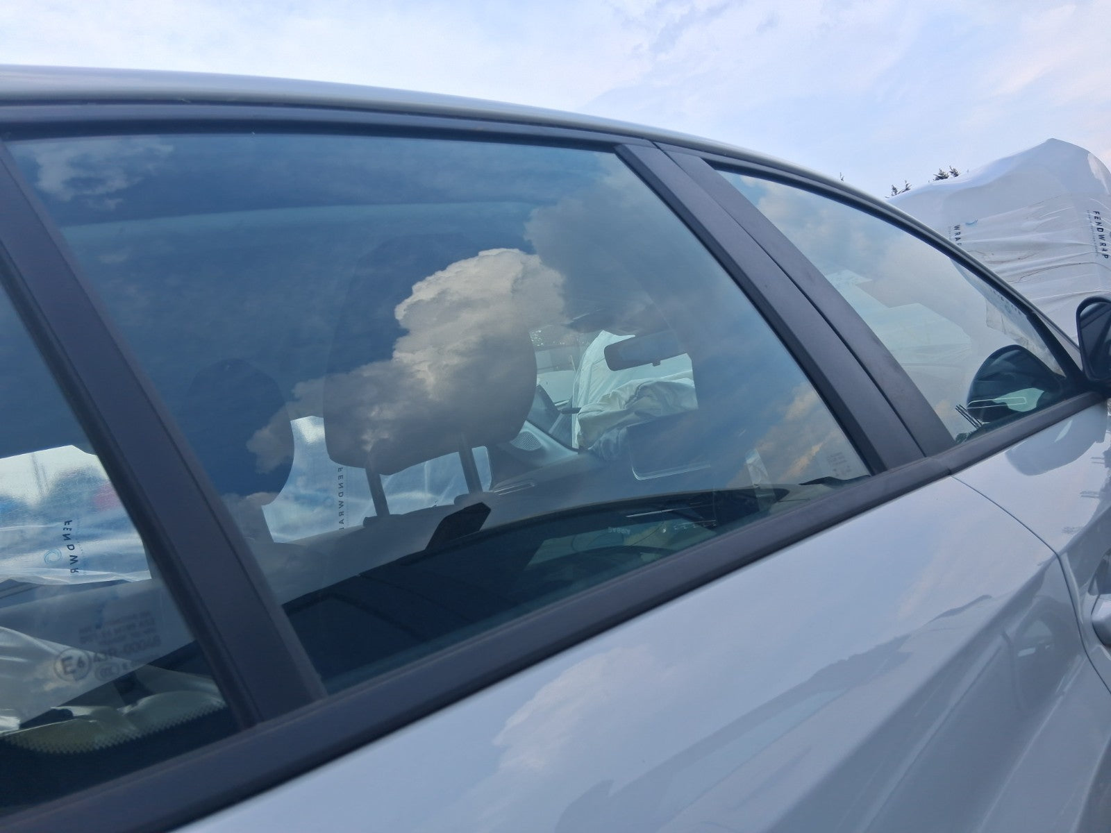 PEUGEOT 208 MK2 2025 OSR DRIVER SIDE REAR MAIN WINDOW GLASS