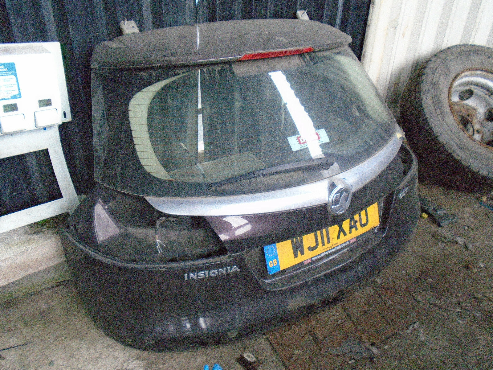 VAUXHALL INSIGNIA A ESTATE 2011 BARE TAILAGTE BOOTLID GLASS BLACK