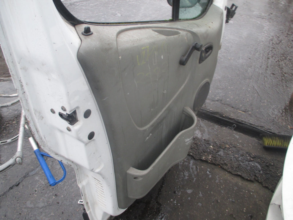 VAUXHALL VIVARO MK1 2002 NSF PASSENGER SIDE FRONT DOOR WHITE