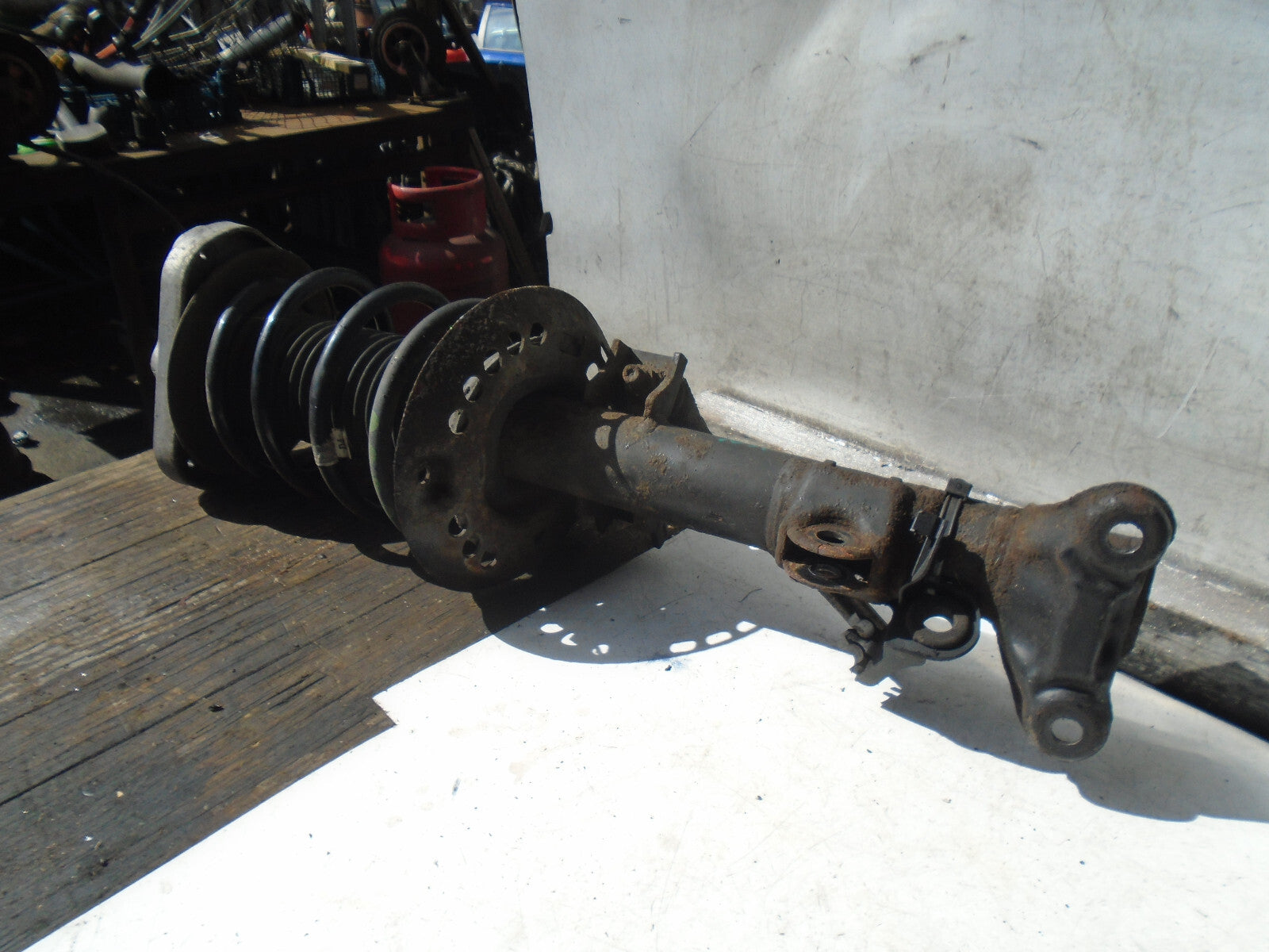 MERCEDES BENZ E CLASS W212 2012 NSF PASSENGER FRONT SHOCK ABSORBER A2123203913