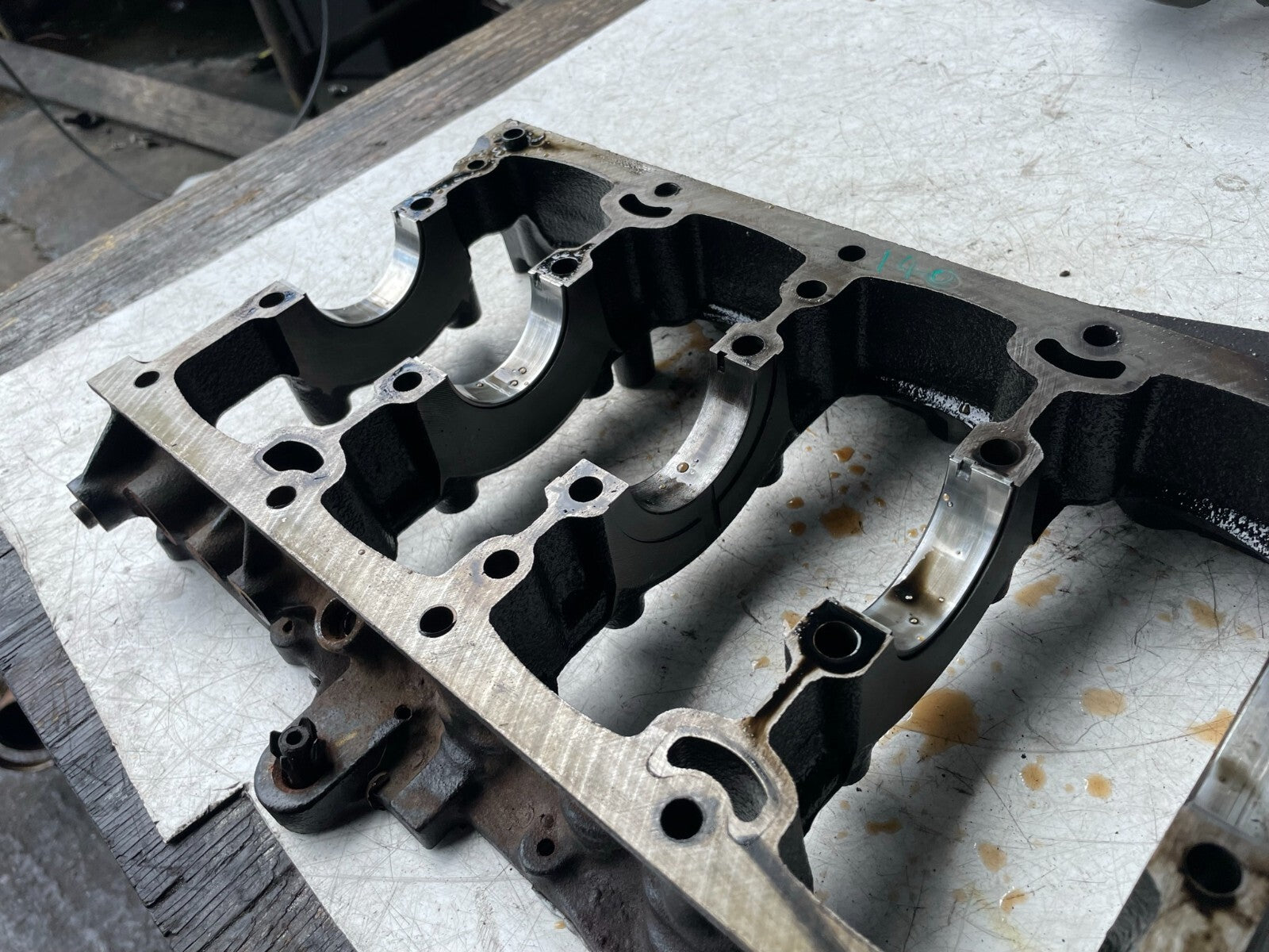 2015 HYUNDAI I40 1.7 DIESEL D4FD H ENGINE CRANKSHAFT HOUSING CASING CRANK SHAFT